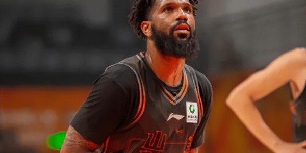 新葡萄8883官网AMG-山东外援隐患太大！克里斯情绪波动大，鲍威尔只能高出手换高得分