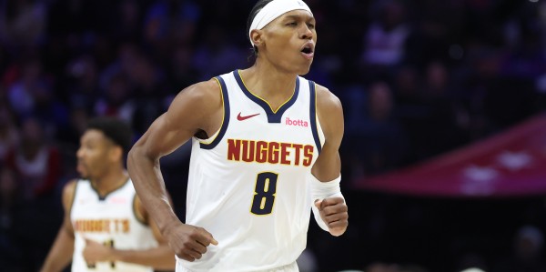 沃特森近5场场均25.8分7.8板4.2助1.6帽1.4断 三分命中率63%