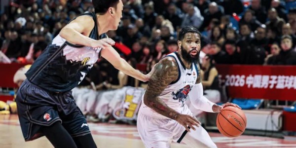 新葡萄8883官网AMG-山东外援隐患太大！克里斯情绪波动大，鲍威尔只能高出手换高得分